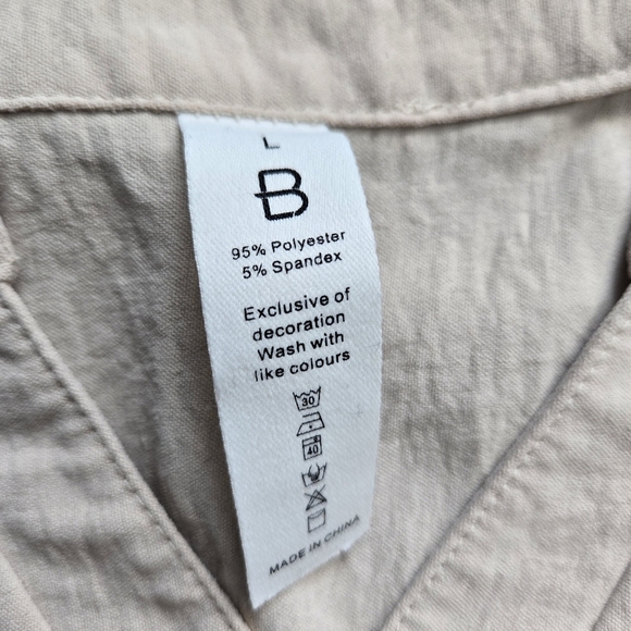 Women's Cream Short Sleeve Top - Picture 4 of 4